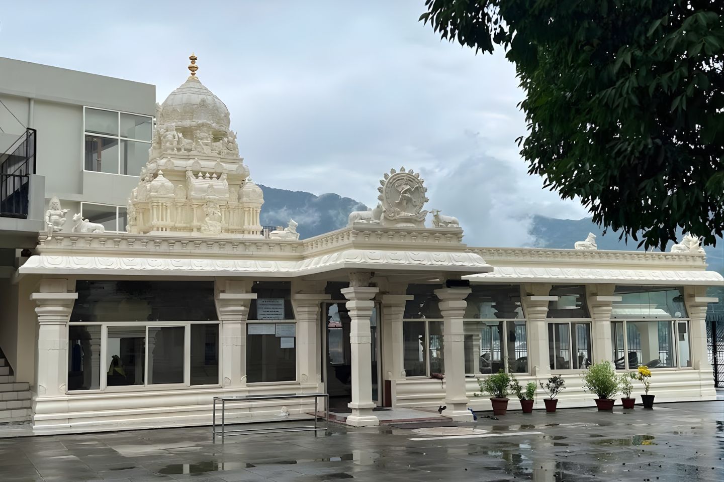 Swami Dayananda Ashram Rishikesh